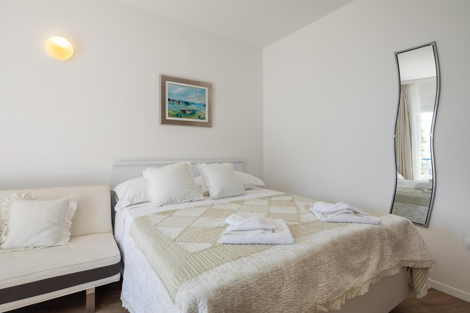 Caleta Seaview Suites II - Pool & Jacuzzi Lokva Rogoznica Zewnętrze zdjęcie